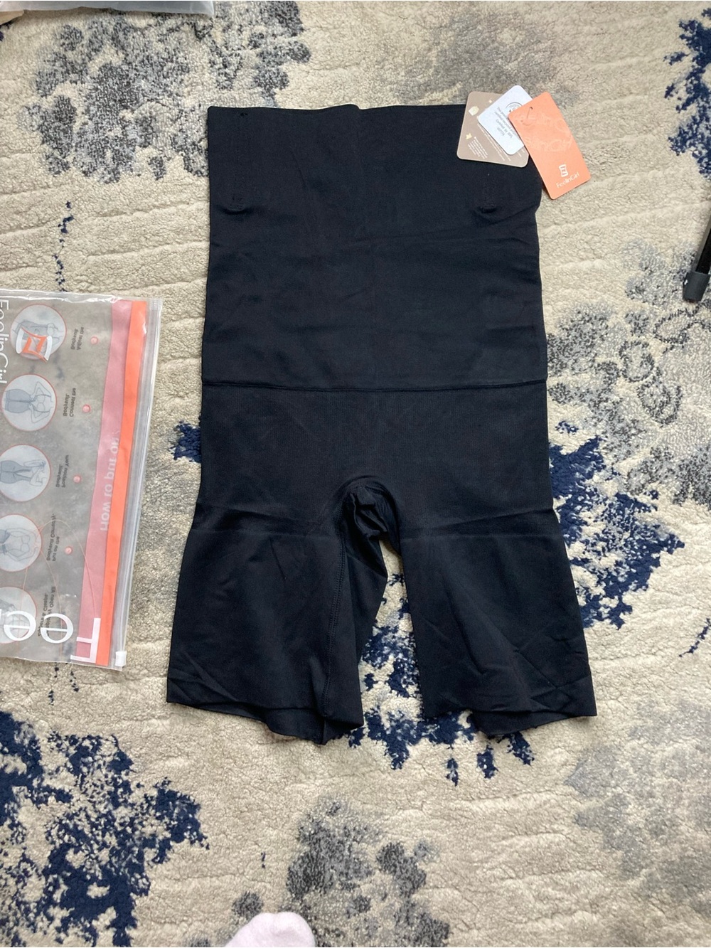 High-Waist Black Shaping Shorts — Light Control